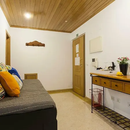Private Terrace Retreat In Historic * Lisboa